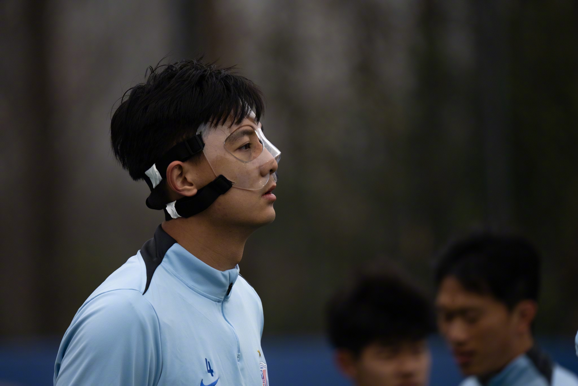 被韓佳奇拳擊！官方：蔣圣龍右側(cè)上頜骨額突骨骨折，或戴面罩出場(chǎng)