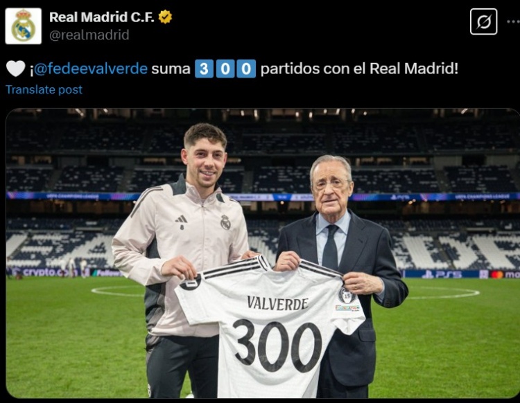 達成皇馬生涯300場里程碑，巴爾韋德獲紀(jì)念球衣&與弗洛倫蒂諾合影