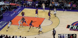 二人轉！哈登和祖巴茨的配合還是很熟練的 阿祖輕松打進！