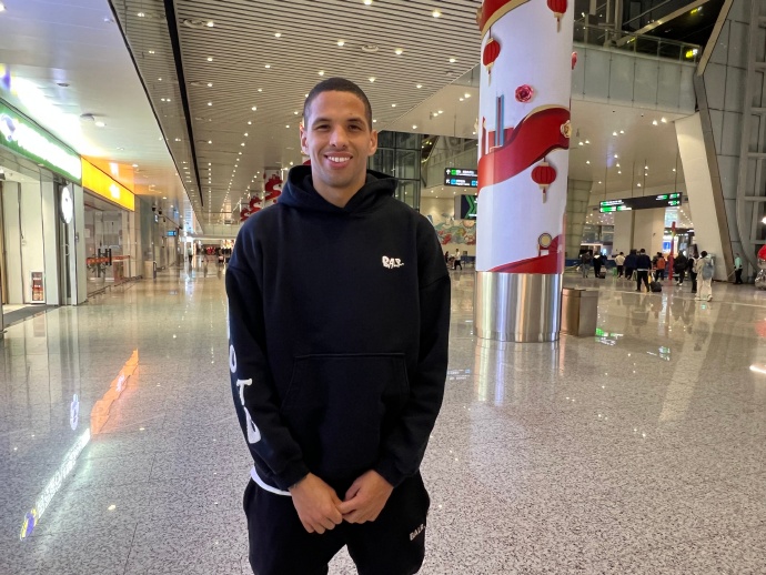 小里瓦爾多：我爸聽到中國(guó)球隊(duì)給我報(bào)價(jià)非常開心，他鼓勵(lì)我來中國(guó)