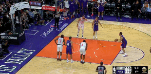 將功補過！布克關(guān)鍵兩罰不中 提前犯規(guī)哈登不讓快船投扳平三分！