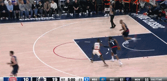 都由我來扛！哈登先一條龍拋投再造三分犯規(guī) 打了8分鐘已砍17分！