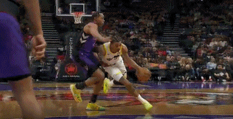 遮天蔽日！喬治加速突破 巴恩斯拍馬趕到 將上籃扇飛出界