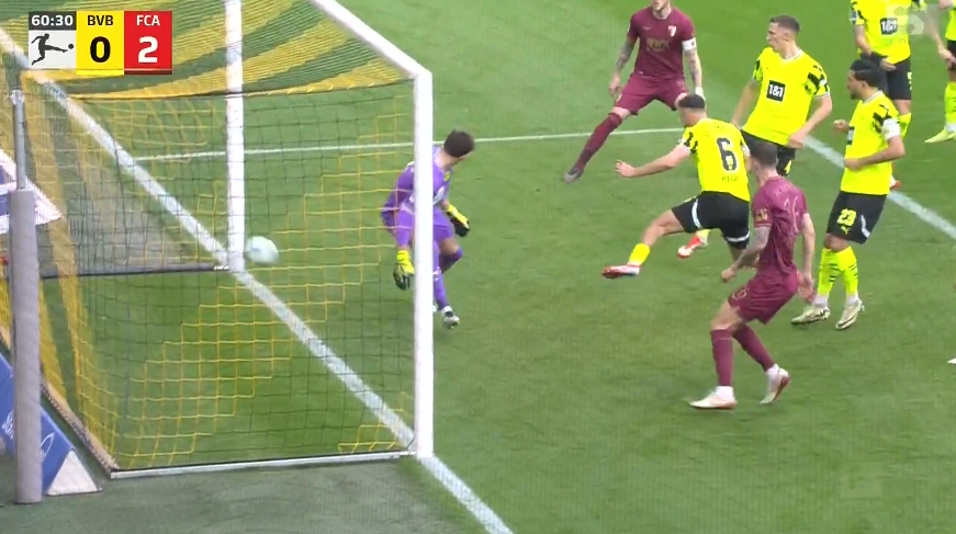 小編懵了！厄茲詹一腳怒射自家大門，VAR長時間介入進球被吹