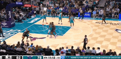 打起醉拳！拉塞爾對抗后歪歪扭扭命中投籃 連著兩回合打成2+1