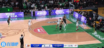 今天外線手感很熱！趙繼偉先頂人干拔三分&再兜出來果斷三分！