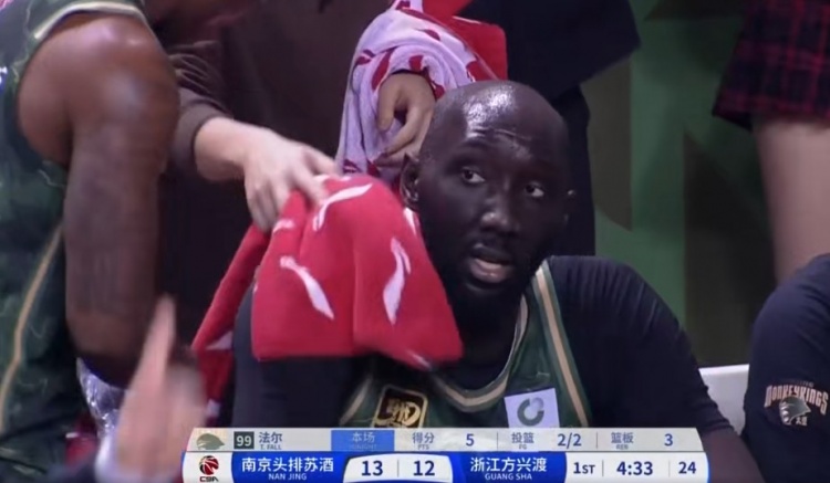 同曦也有老熟人！回歸的法爾開場2中2拿到5分3籃板1蓋帽