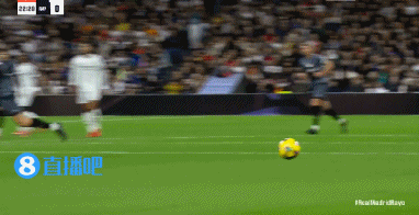 差點(diǎn)拉赫馬尼了！阿森西奧不看人回傳險(xiǎn)些自擺烏龍，最后送了角球