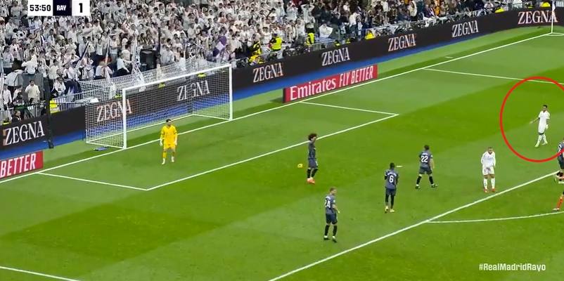 姆巴佩內(nèi)切單干打近角，無人看防的羅德里戈攤手示意“傳我啊”