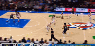 變進(jìn)攻犯規(guī)！穆雷突破上籃打2+1 但隊(duì)友犯規(guī)在先&雷霆挑戰(zhàn)成功