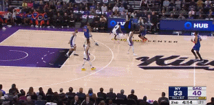 尼克斯領先16分了！唐斯強硬上籃打2+1 阿努諾比搶斷空籃暴扣