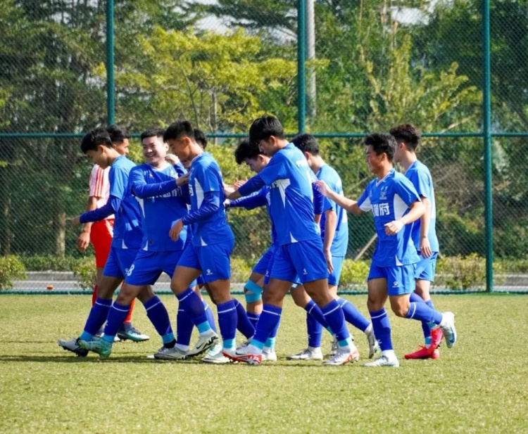 全民足球 | 決定踢職業(yè)聯(lián)賽之后，被更多人看到之前