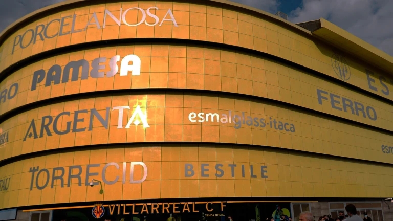 科貝：西甲起訴2名襲擊黃潛球迷的涉案者，他們將被禁止靠近球場