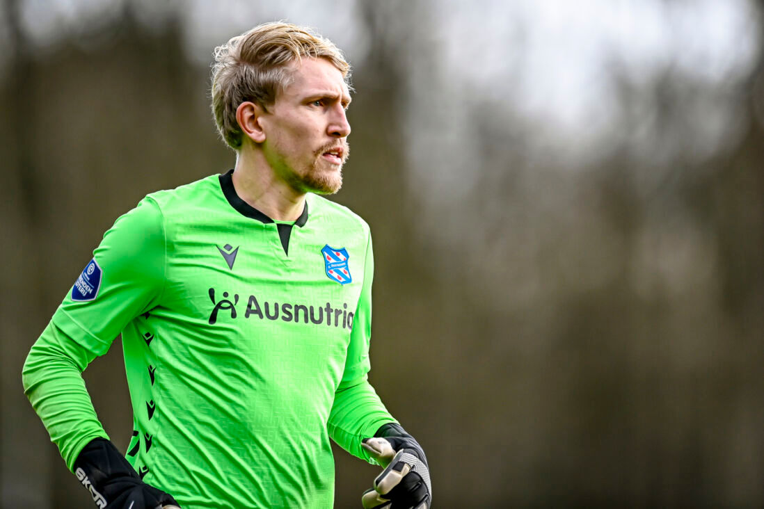 29歲的職業(yè)球員，只踢過(guò)一場(chǎng)職業(yè)比賽