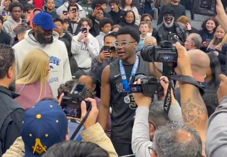 超越哥哥！布萊斯助塞拉峽谷高中奪冠 隊(duì)史過(guò)去六個(gè)賽季首個(gè)冠軍