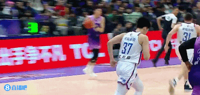 宣告回歸！傷愈復(fù)出的沈梓捷狀態(tài)不錯(cuò) 反擊起飛左手單臂暴扣！