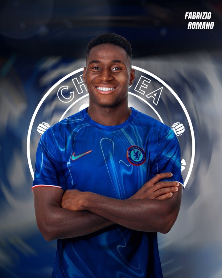 here we go！羅馬諾：切爾西2200萬(wàn)歐簽20歲中場(chǎng)埃蘇戈，7年合同