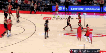 砍鯊了！關(guān)鍵時(shí)刻亞當(dāng)斯被“砍”后兩罰不中 烏度卡隨后將其換下