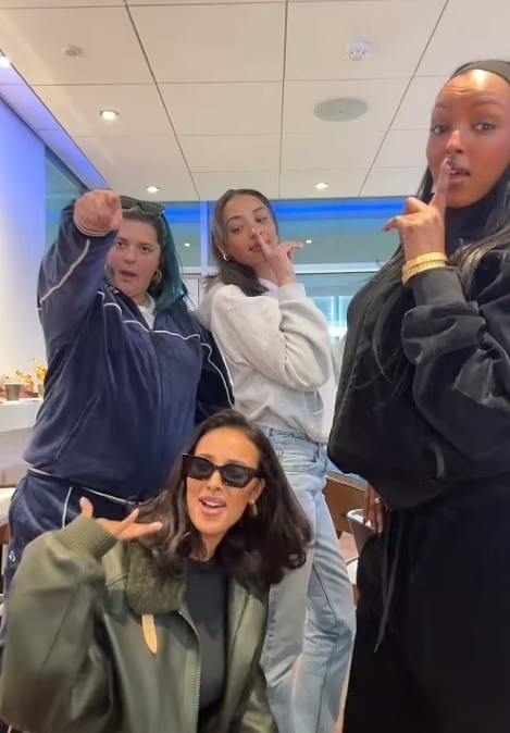 郵報(bào)：魯本-迪亞斯緋聞對(duì)象現(xiàn)身曼城的包廂觀賽，戀情疑似曝光