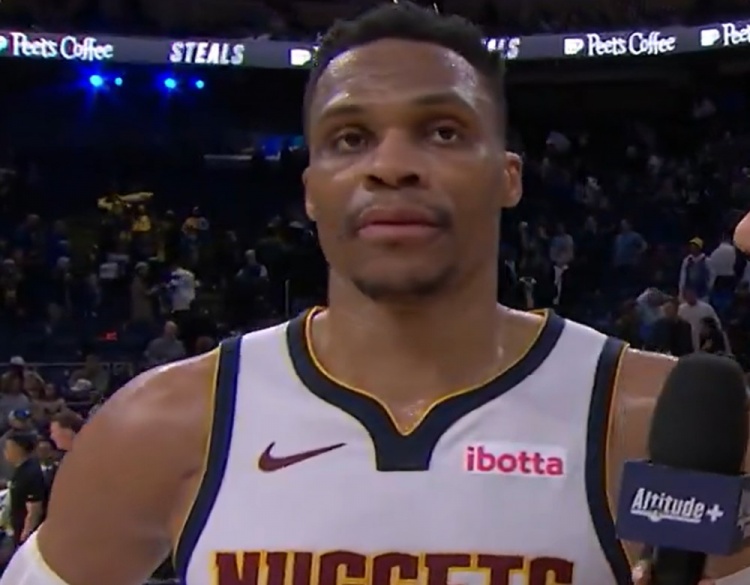 球隊缺兵少將時的心態(tài)？威少：就是競爭 我們能與任何球隊對抗