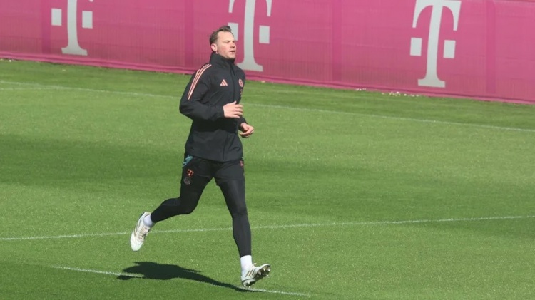 圖片報：諾伊爾今天參加更多訓(xùn)練 加快恢復(fù)進度&國際比賽日后復(fù)出