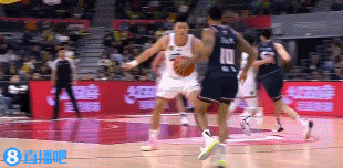 防守很賣力！曾繁日一路追防 起飛釘板大帽伯克