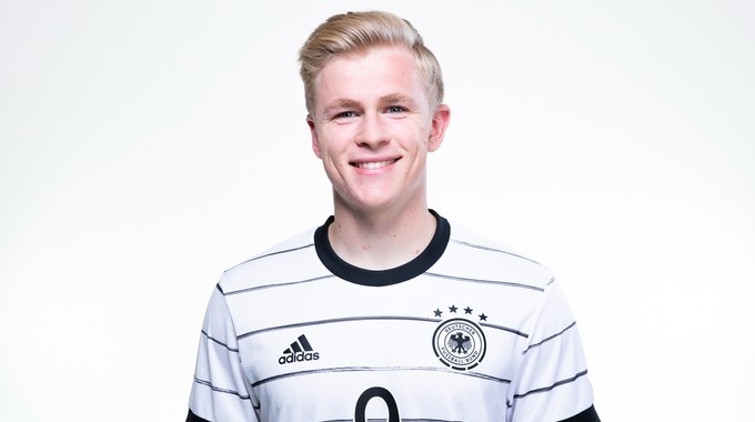 記者：?；倏撕芸赡?000萬(wàn)歐離隊(duì)，法鷹將和拜仁競(jìng)爭(zhēng)布爾卡德特