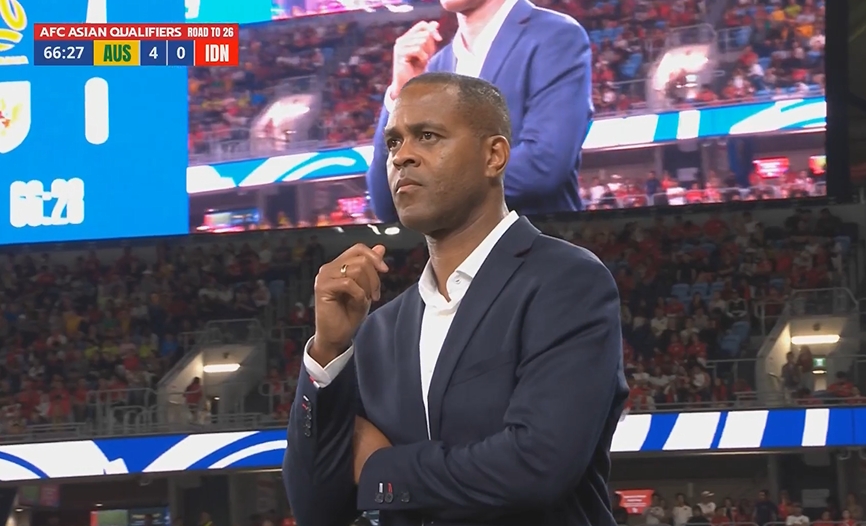 作何感想？印尼61分鐘4球落后，新帥克魯伊維特場邊沉思