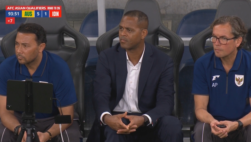 6月戰(zhàn)國足！克魯伊維特首秀1比5慘敗，此前生涯只做過5個月主教練