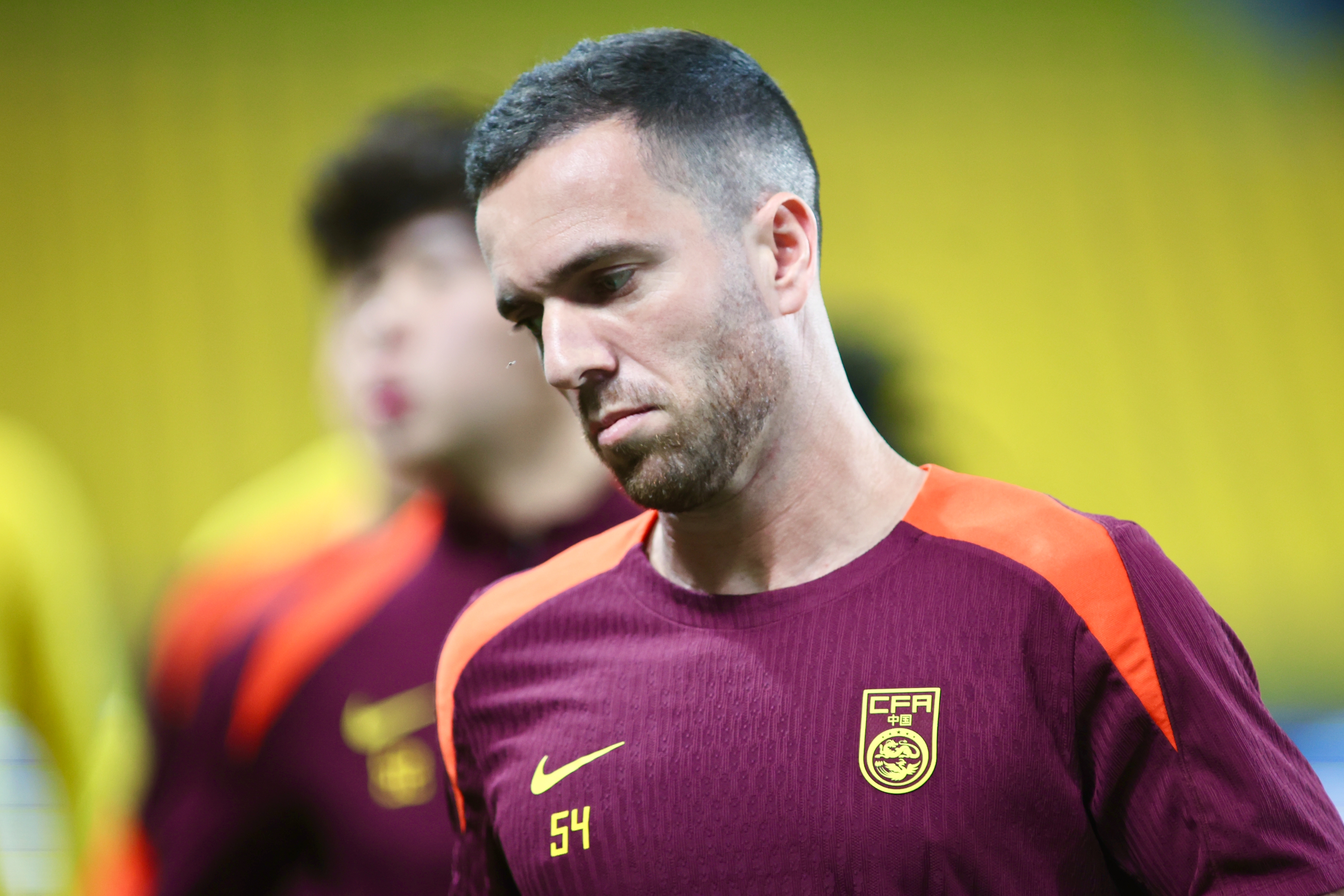 無緣首秀！國足vs沙特塞爾吉尼奧枯坐90分鐘板凳，無緣國足首秀！