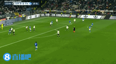 迪洛倫佐倒地施洛特貝克送點，但裁判看VAR后取消判罰！