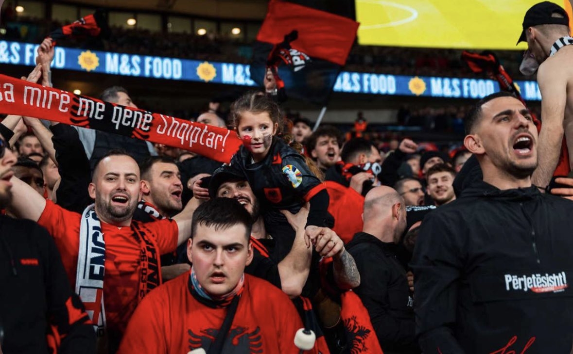 郵報：英足總將嚴打客隊球迷混入主隊區(qū) 下場主場比賽將無此問題