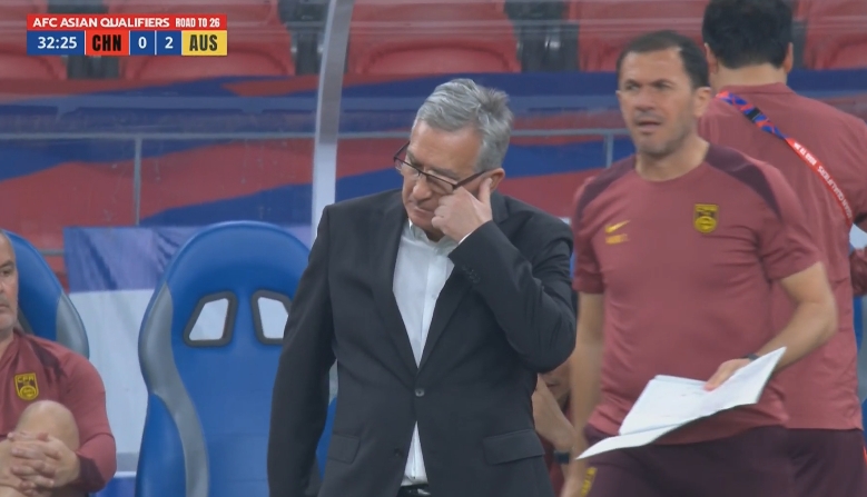 媒體人：伊萬(wàn)第二個(gè)三連敗基本定了 后面能不能2連勝救命？很難了