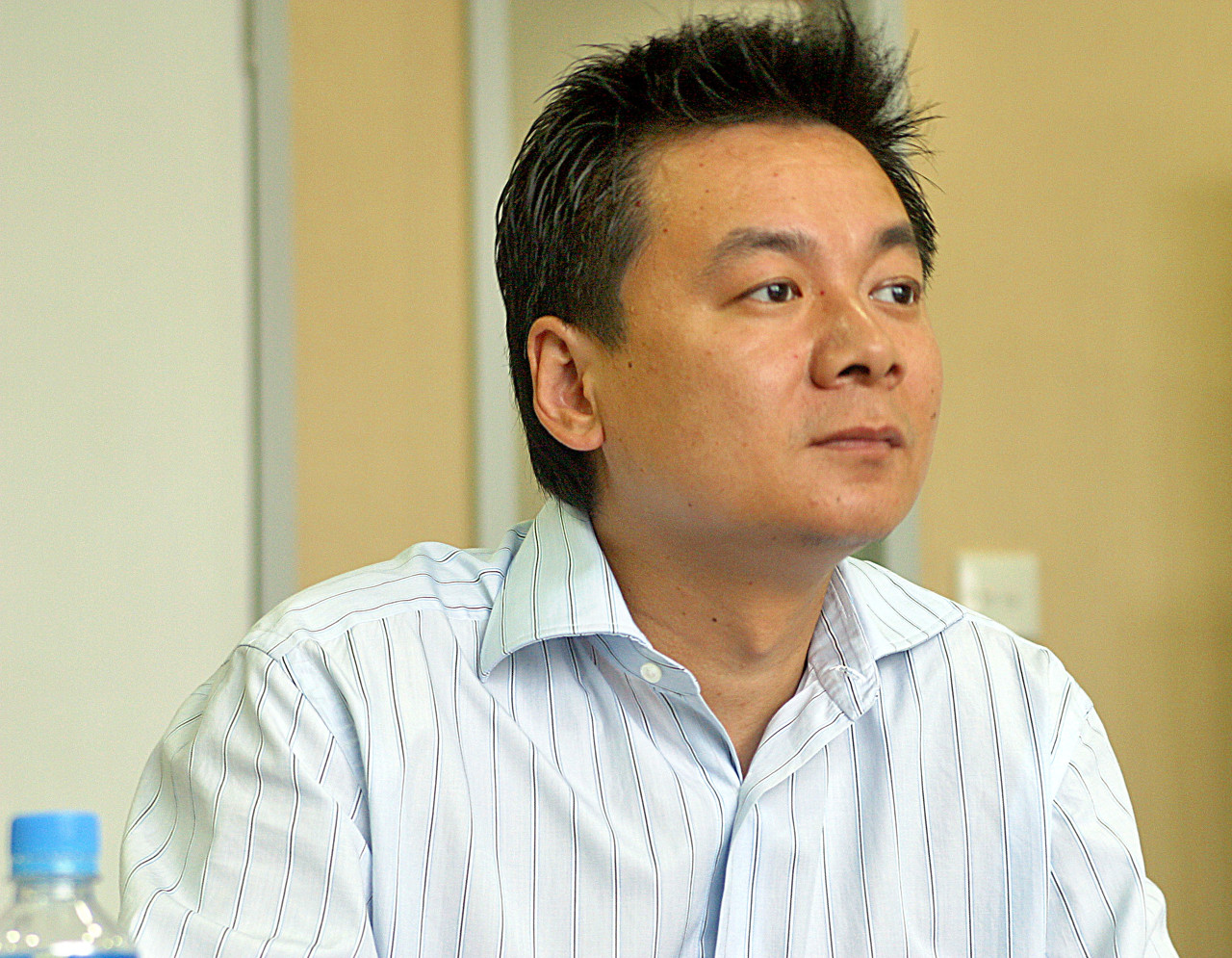 準(zhǔn)備出戰(zhàn)！59歲朱駿再戰(zhàn)足協(xié)杯，位列上海橘橙本場替補(bǔ)名單