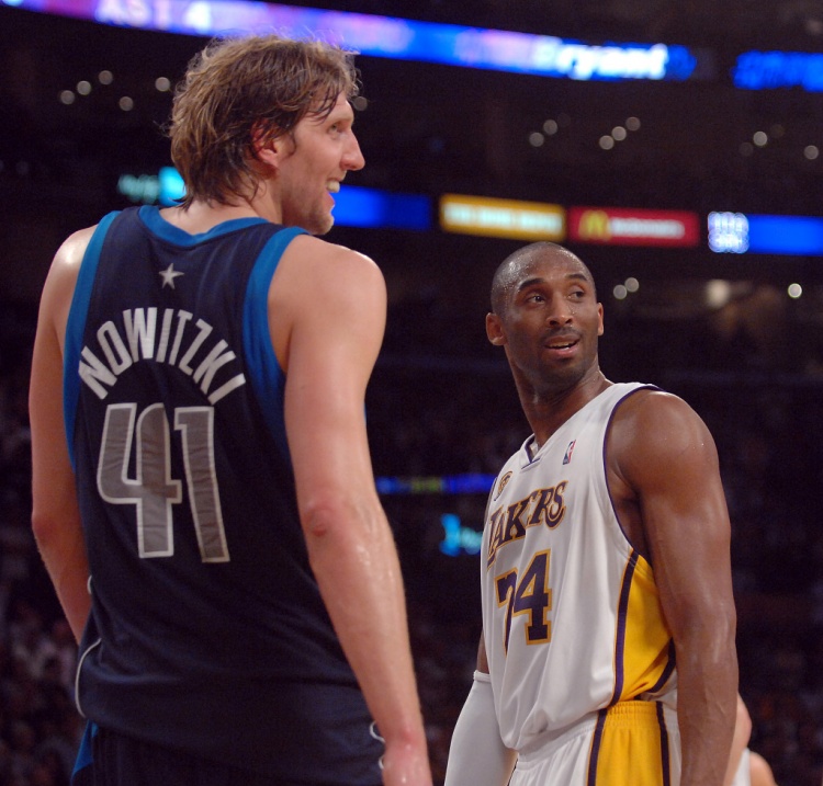 單人單隊25000分多難？科諾鄧一人一城 現(xiàn)役庫里獨苗 榜首是他？