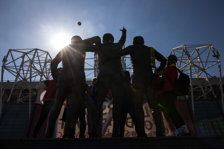 郵報(bào)：曼聯(lián)球迷本周繼續(xù)抗議，反對(duì)格雷澤將曼聯(lián)帶上滅亡之路