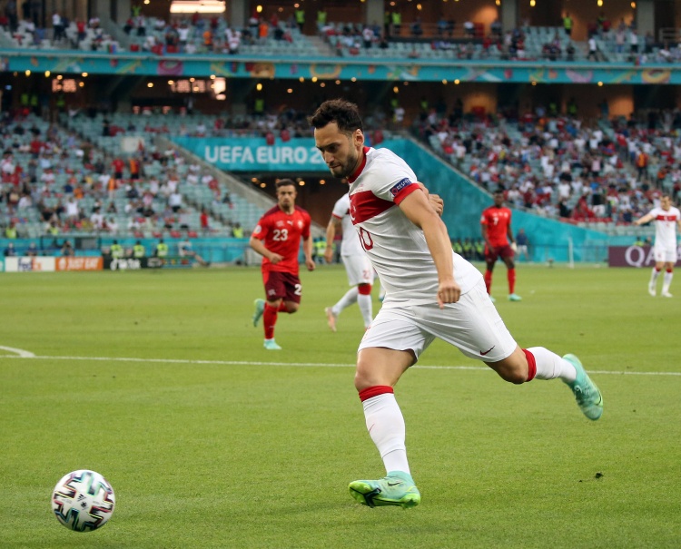 恰20：土耳其希望參加下屆世界杯，但目前目標(biāo)是升入歐國聯(lián)A級(jí)別