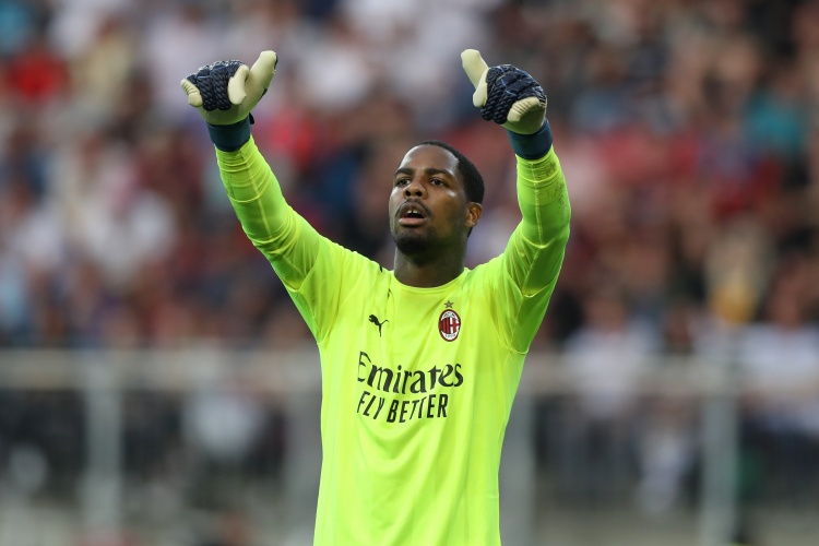 隆戈：邁尼昂與米蘭已達口頭續(xù)約協(xié)議，但續(xù)約不代表他是非賣品