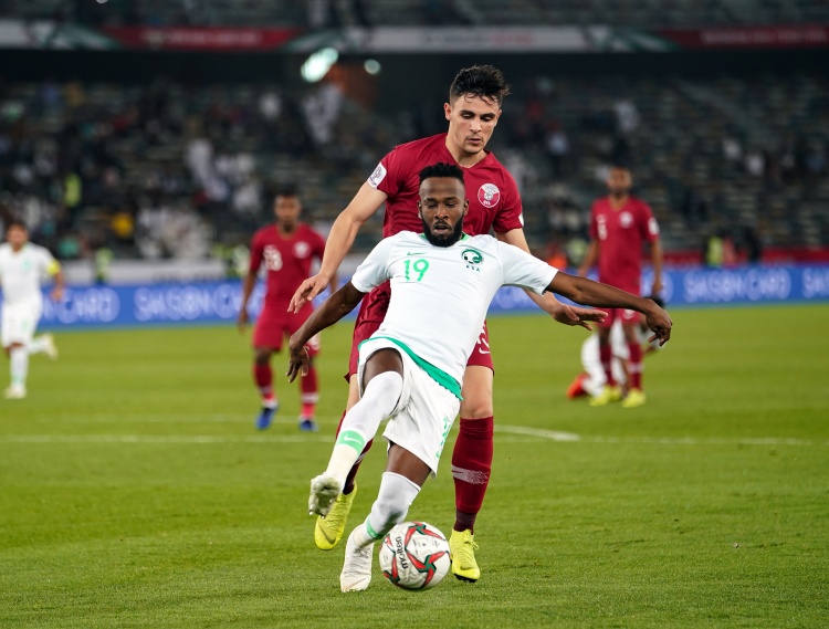 沙特媒體：去年意外墜樓的沙特國腳穆瓦拉德，目前仍在醫(yī)院治療