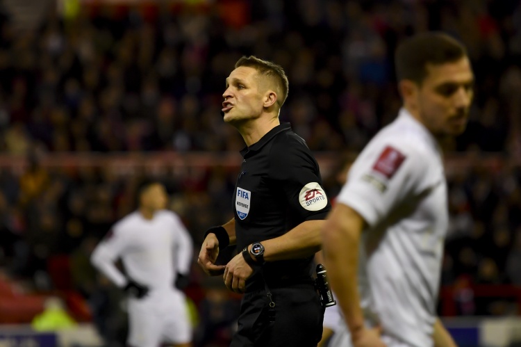 英超第30輪裁判：巴羅特執(zhí)法默西塞德德比，鮑森主裁切爾西戰(zhàn)熱刺