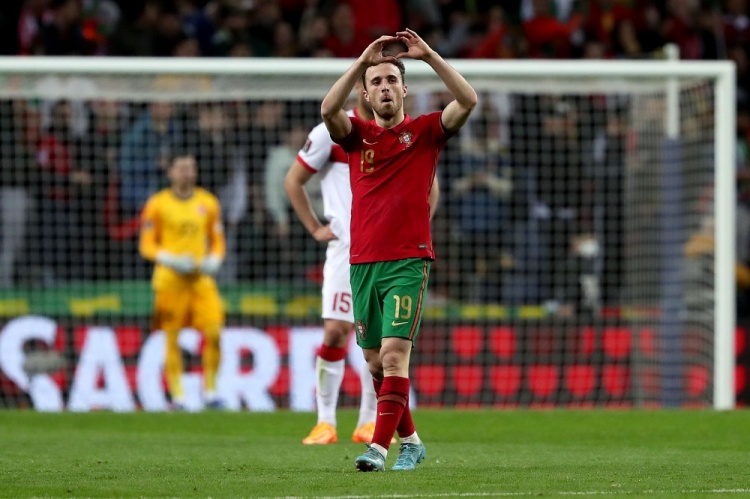 若塔：替補(bǔ)席甚至看臺(tái)上的球員都能提供幫助，這是葡萄牙的特點(diǎn)