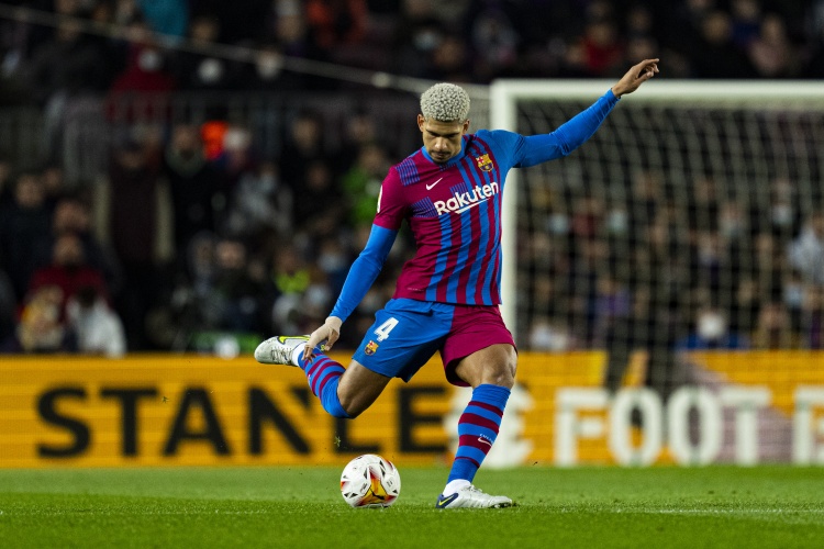 世體稱贊阿勞霍：若能遠離傷病，他將成為賽季關(guān)鍵階段的關(guān)鍵球員