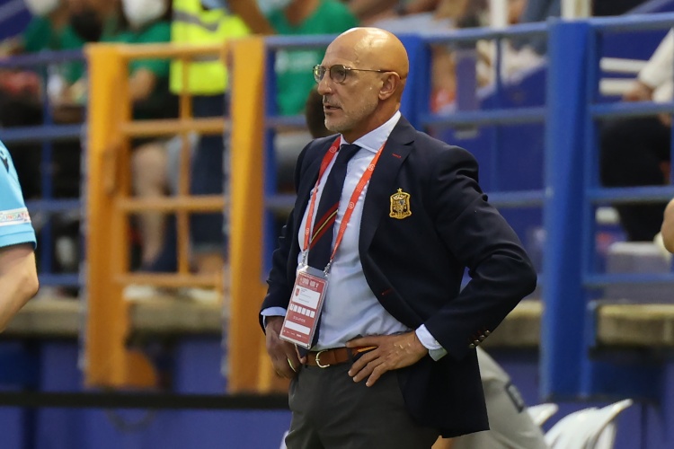 西班牙隊(duì)史第二次單場(chǎng)兩次被點(diǎn)射破門(mén)，上次還是02年世界杯