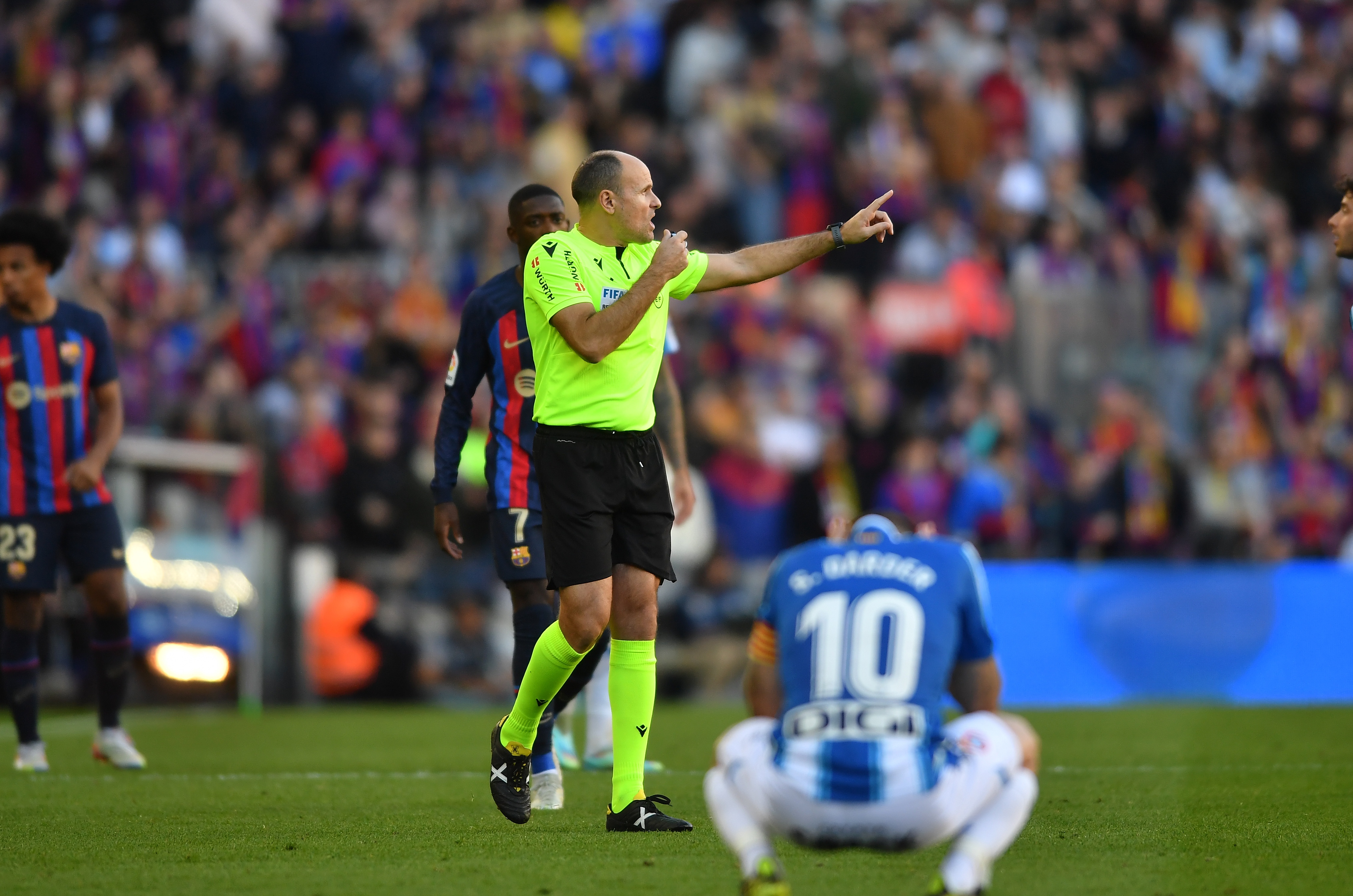 拉奧斯談巴薩VS皇社：奧爾莫進(jìn)球幾率1%，裁判不應(yīng)罰下客隊(duì)球員