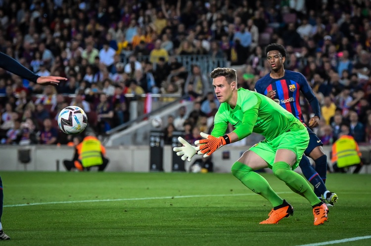 特爾施特根：會看看我本賽季是否能回歸，我正在為此努力