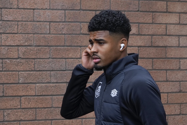 參加歐冠決賽后才上演荷蘭隊(duì)處子秀，馬特森是95年范德薩之后首人