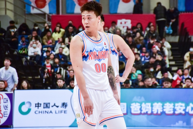 開場就手感熱！趙睿首節(jié)僅8分鐘 5中4&三分2中2拿到11分