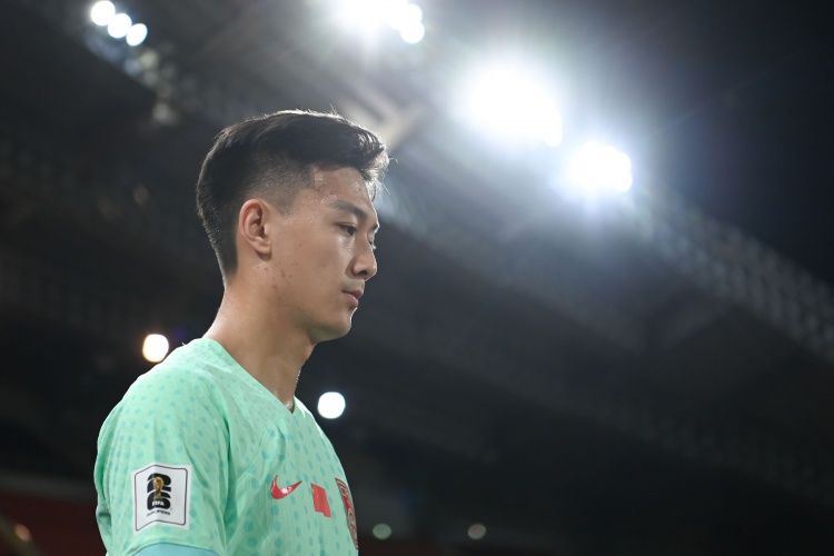 蔣圣龍：戰(zhàn)沙特有些優(yōu)勢但紅牌改變走向 之后每場要當最后一場踢