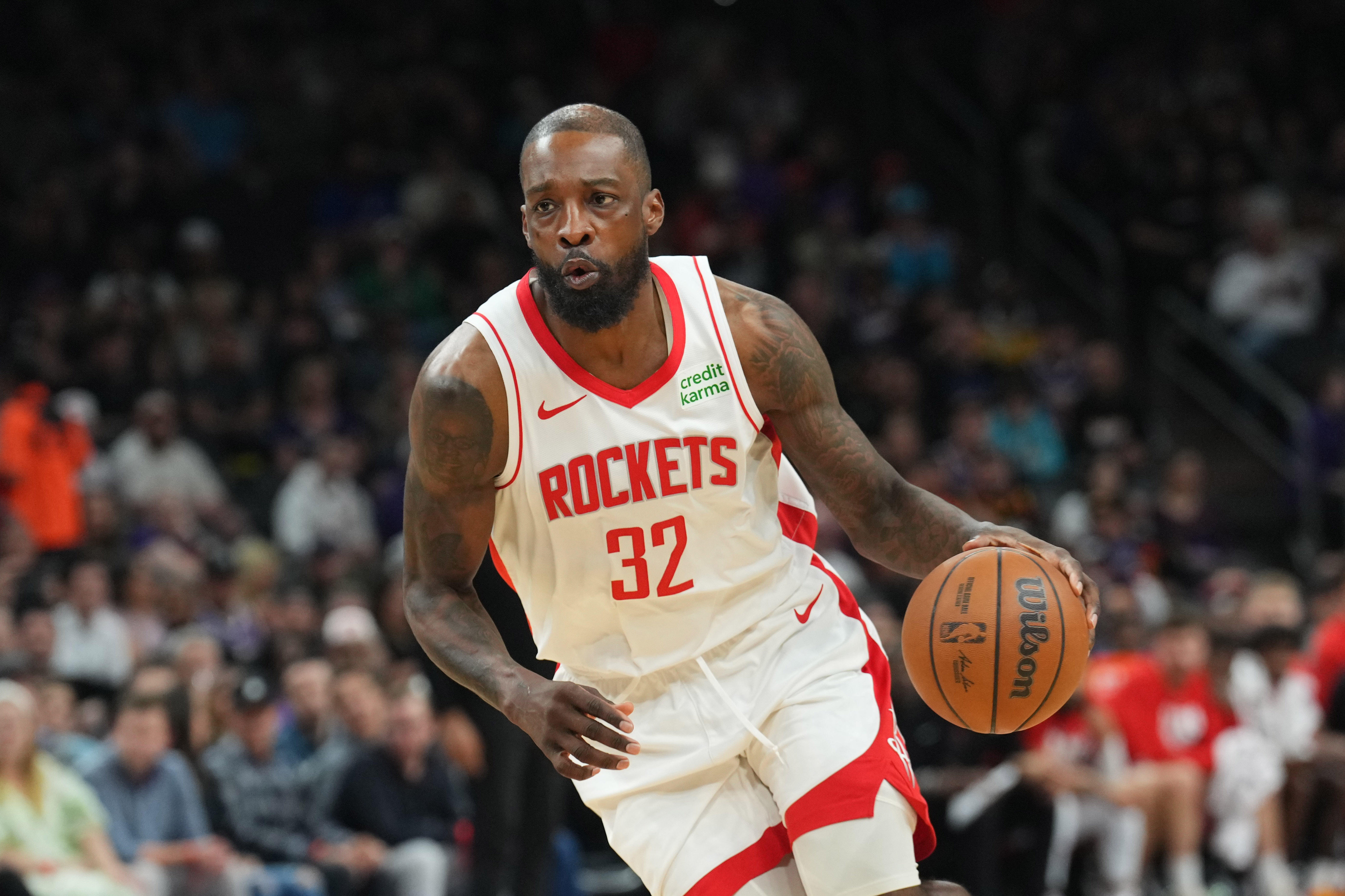 還有油！杰夫-格林12中6拿到13分 拼下3個(gè)前場(chǎng)籃板