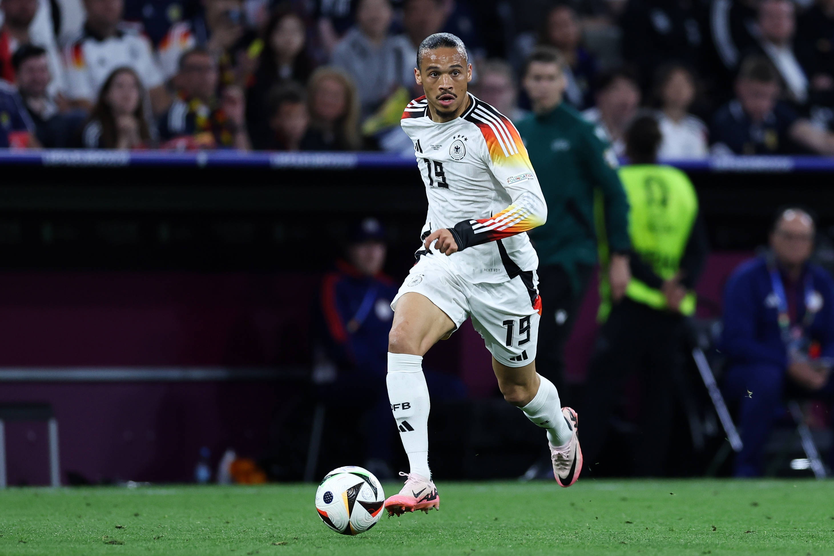 本賽季34場8球4助攻，法爾克：薩內(nèi)將被征召進入本期德國隊名單